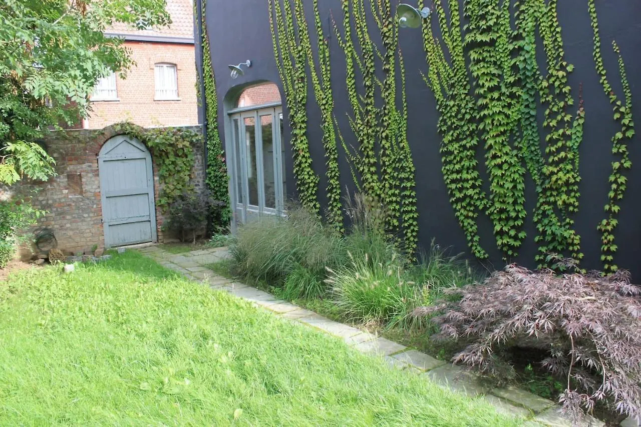 Maison Et Jardin De Charme - Bruxelles Sud Brüksel